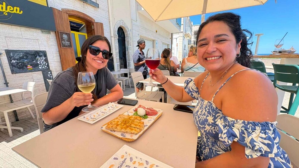 Picture 4 for Activity Polignano a Mare: Street Food Tour with Tastings and Wine 3