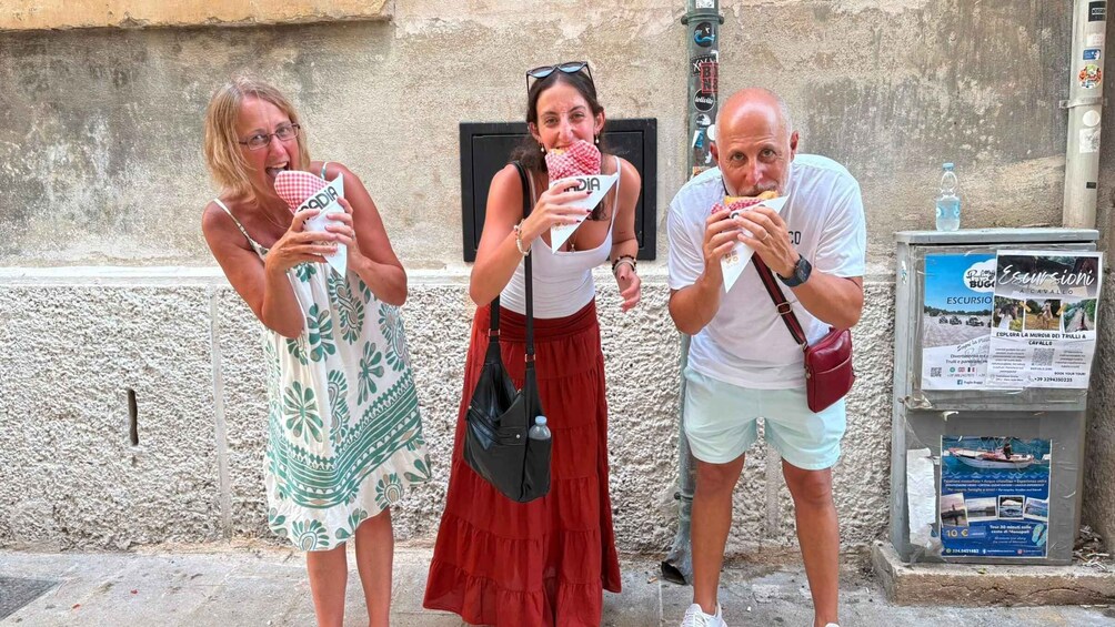 Picture 1 for Activity Polignano a Mare: Street Food Tour with Tastings and Wine 2