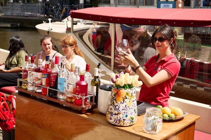 Picture 4 for Activity Amsterdam: Canal Cruise with Unlimited Drinks & Dutch Cheese 4