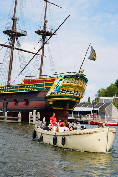 Picture 1 for Activity Amsterdam: Canal Cruise with Unlimited Drinks & Dutch Cheese 3