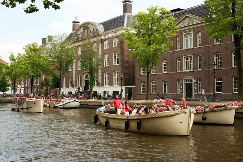 Picture 8 for Activity Amsterdam: Canal Cruise with Unlimited Drinks & Dutch Cheese 5