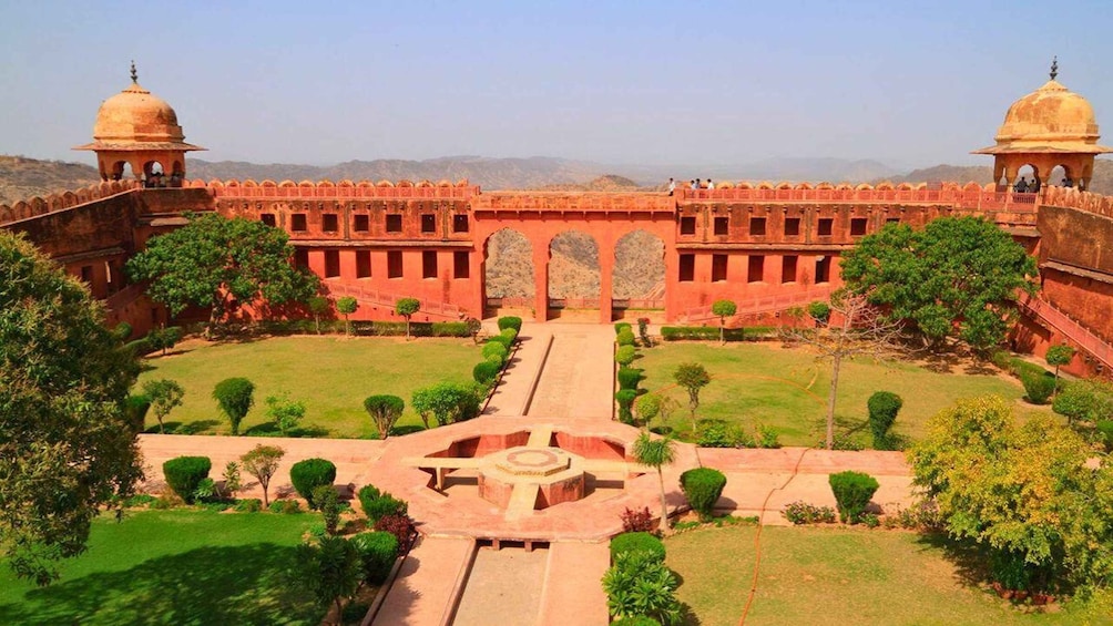 Picture 3 for Activity Same Day Jaipur Tour from Delhi by Car or Train 5