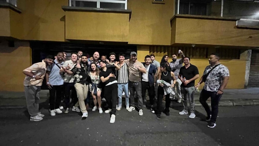 Picture 20 for Activity Medellín: Pubcrawl with VIP entry to Rooftop and Nightclubs 2