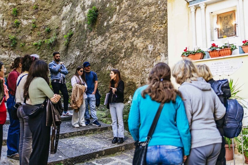 Naples: Contrasting Districts Walking Tour with Funicular 1