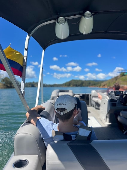 Guatape Private Luxury Tour – El Peñol & Private Boat 1