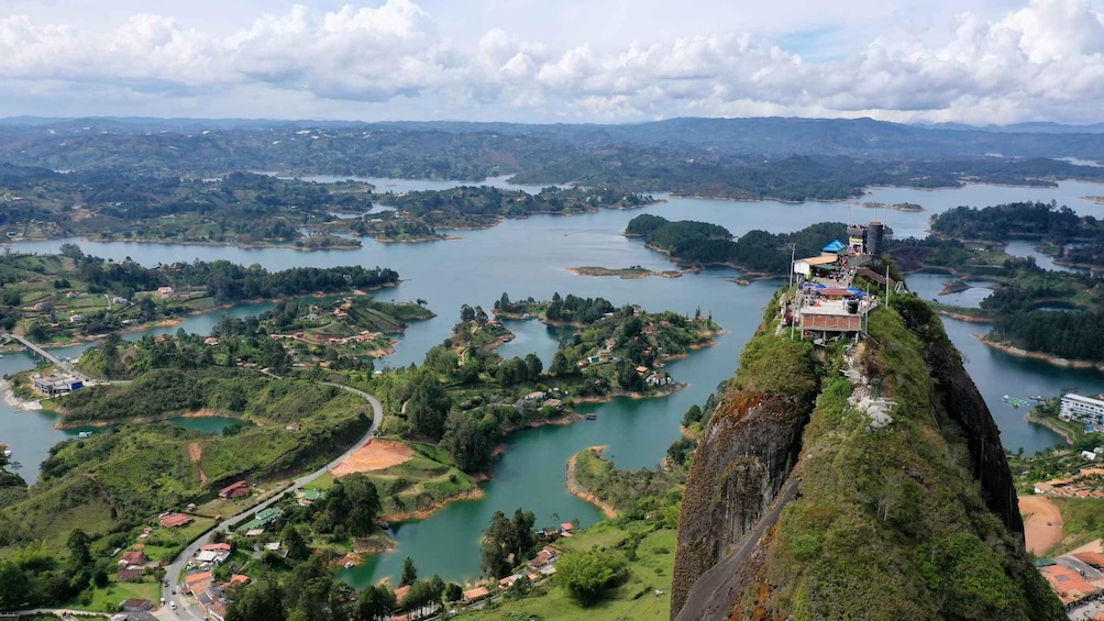 Picture 6 for Activity Guatape Private Luxury Tour – El Peñol & Private Boat 3