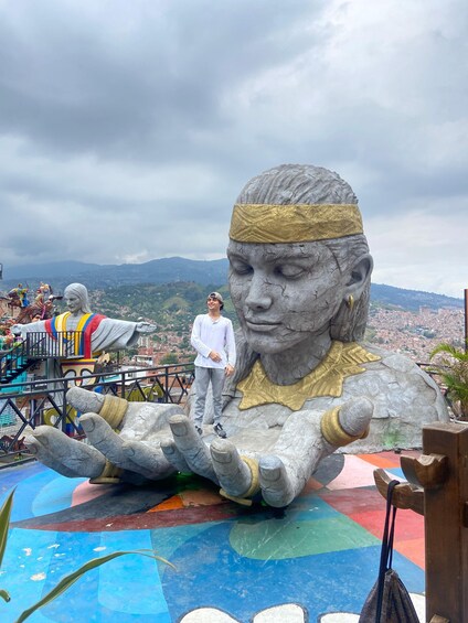 Picture 2 for Activity Medellín: Comuna 13 with Locals and Snacks 5