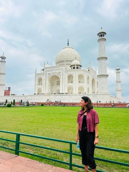 Picture 26 for Activity From Delhi:All Inclusive Taj Mahal Day Tour by Fastest Train 3