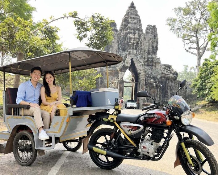 Siem Reap: Angkor Wat Private Tuk-Tuk Tour (English Driver) 1