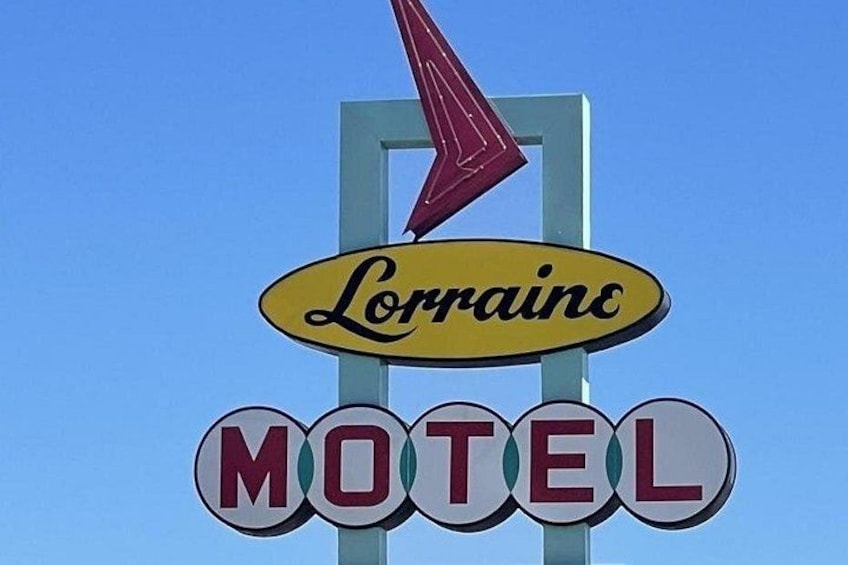 A Self Guided Walking Tour of Brews, Blues and BBQ in Memphis 1