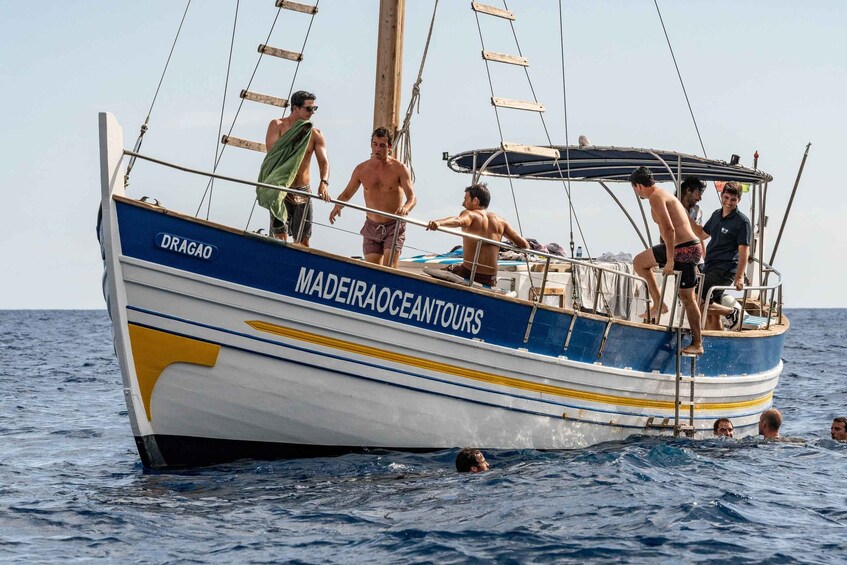 Funchal: Sunset Tour on Traditional Madeiran Boat w/ Drinks 1