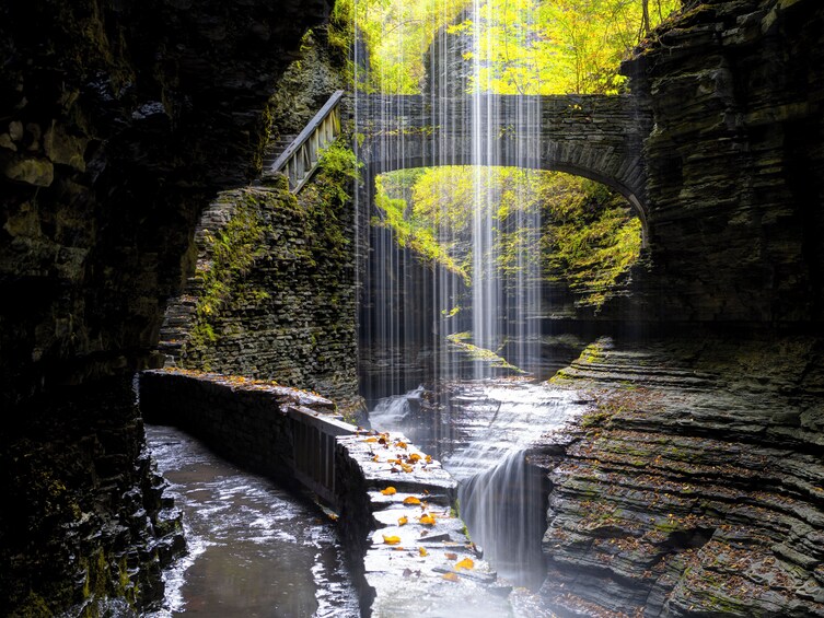 2-Day Best of Niagara Falls, Corning, Finger Lakes Tour from NYC  2