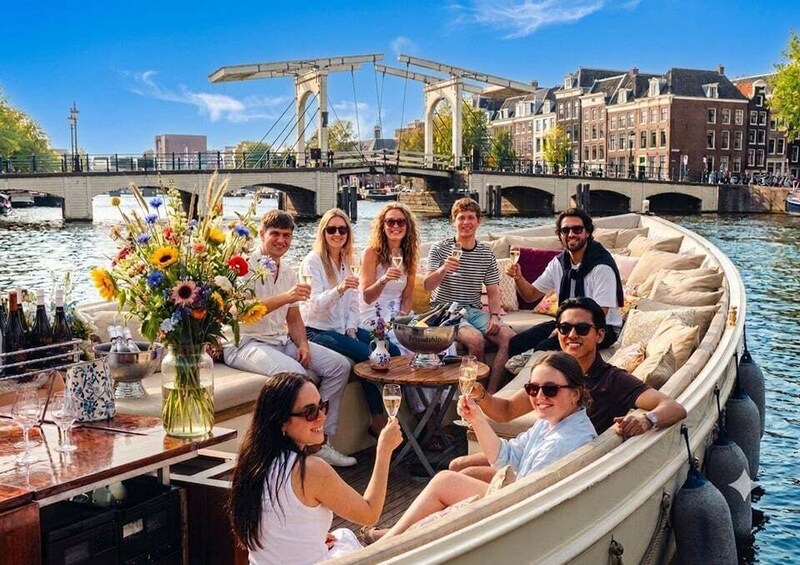 Amsterdam: Luxury Cruise Unlimited Cocktails/Bubbles Option 1