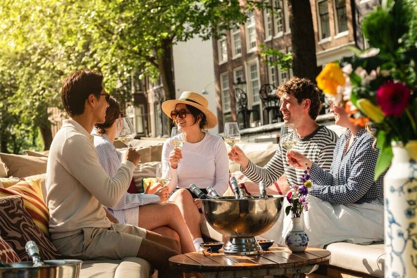 Luxury Canal Cruise @ Dam Square Unl. Cocktails/Bubbles Opt. 1
