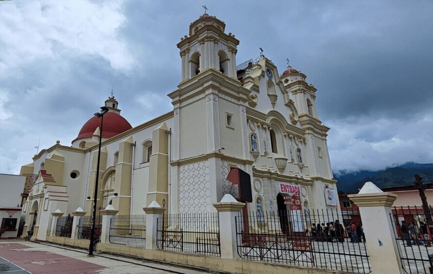 Picture 2 for Activity From Huatulco: Magical Town of Juquila Tour 3