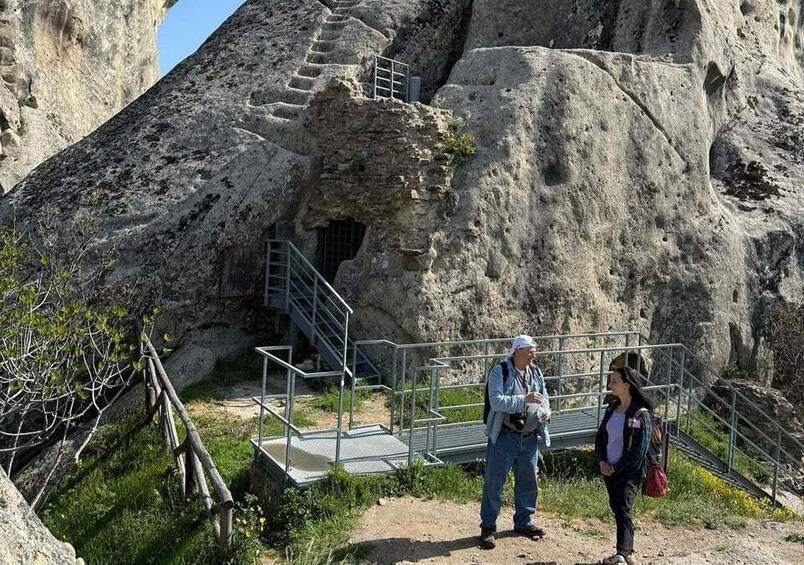 Picture 2 for Activity From Castelmezzano: Guided Hike to Pietrapertosa and Back 3