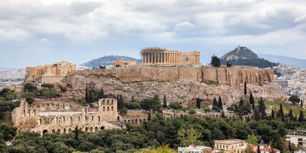 L’Acropole d’Athènes, avec le Parthénon et d’autres vestiges antiques. 2