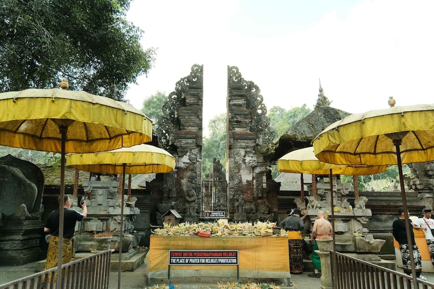 Picture 14 for Activity Tirta Empul: Temple Tour with Optional Spiritual Cleansing 5