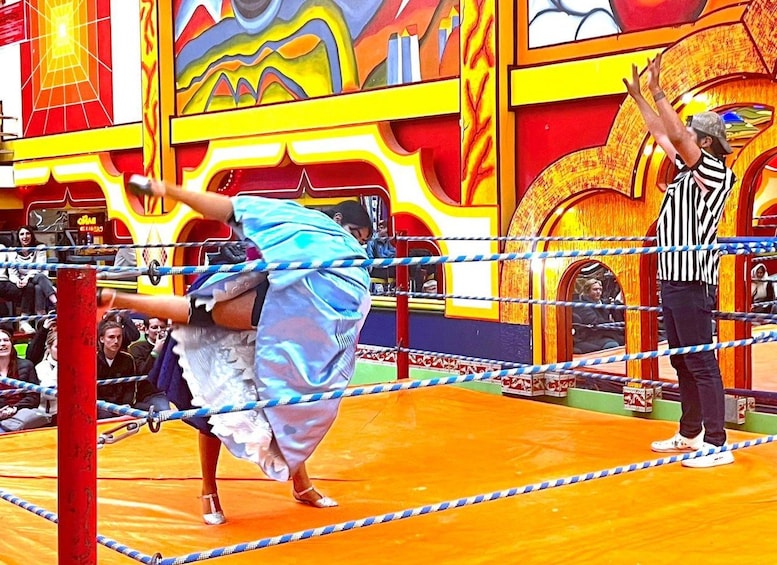 Picture 2 for Activity La Paz: Cholitas Wrestling Tickets and Transfer 4