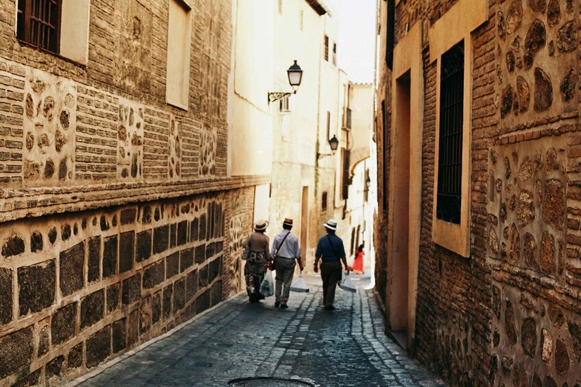Toledo: Private Walking Tour with a Local 2