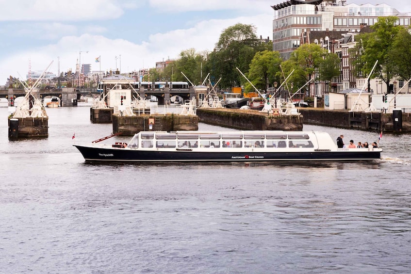 Picture 19 for Activity Amsterdam: Luxury Canal Cruise & Live Local Stories - 75 min 2