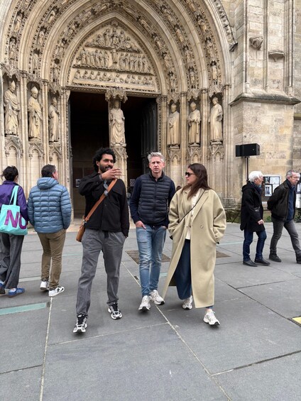 Bordeaux: Private Walking Tour with a Local 1