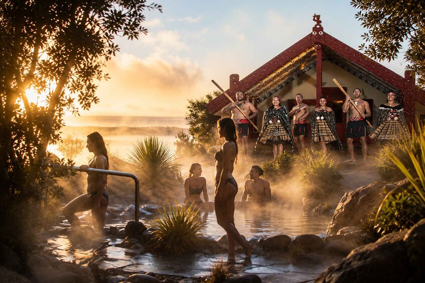 Auckland: Rotorua Māori Village & Polynesian Spa with Haka 1