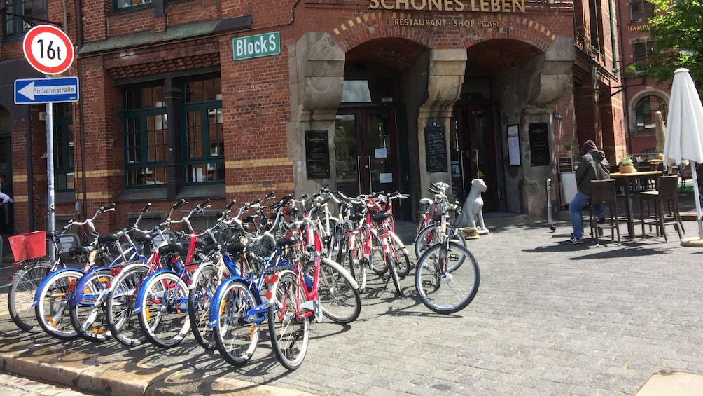 Picture 19 for Activity Hamburg Highlights: City Bike Tour incl. Bike 2