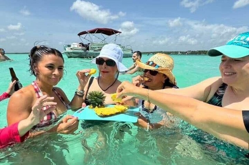 Tour to Chacchoben Ruins and boat tour in Bacalar 4