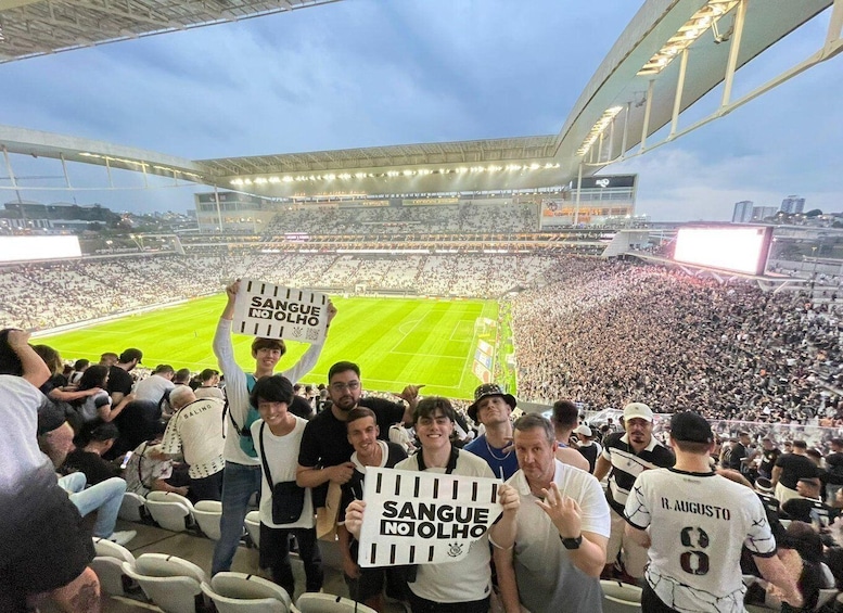 São Paulo: Corinthians Game with Ticket, Beer and Guide 1