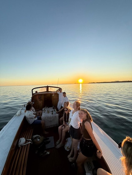 Picture 3 for Activity La Rochelle: 1-Hour-15-Min Boat Tour of the Bay 2