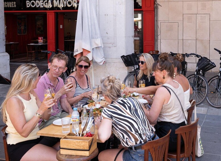 Picture 4 for Activity Palma de Mallorca: Guided Bicycle Tour with Tapas & a Drink 5