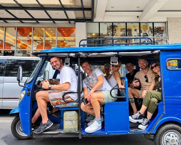 Authentic Manila Tuktuk & Jeepney Experience 1