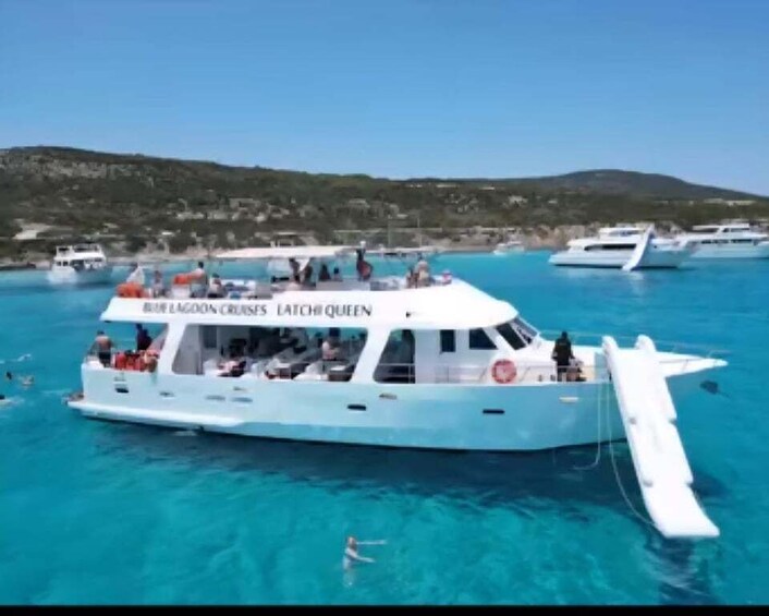 Picture 10 for Activity Jeep & Boat: 4x4 Tour + Boat to Blue Lagoon 3