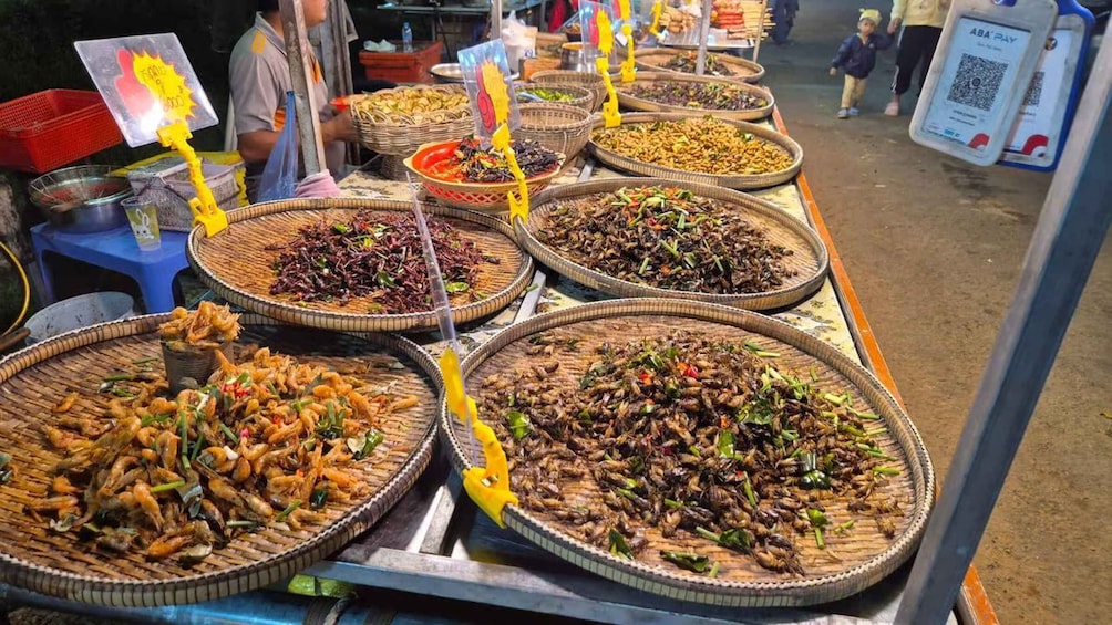 Picture 9 for Activity Siem Reap: Cambodia local street foods and local guide 5