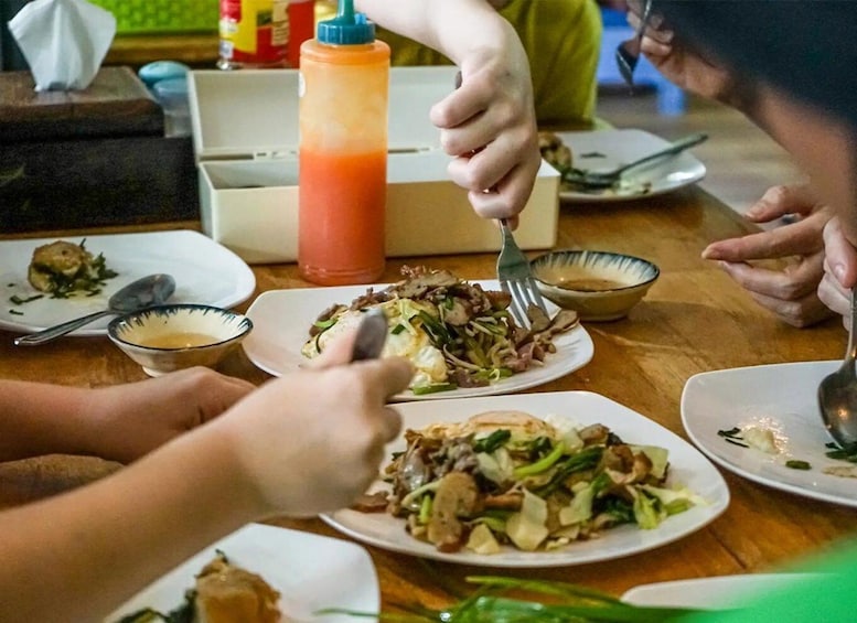 Picture 4 for Activity Siem Reap: Cambodia local street foods and local guide 4