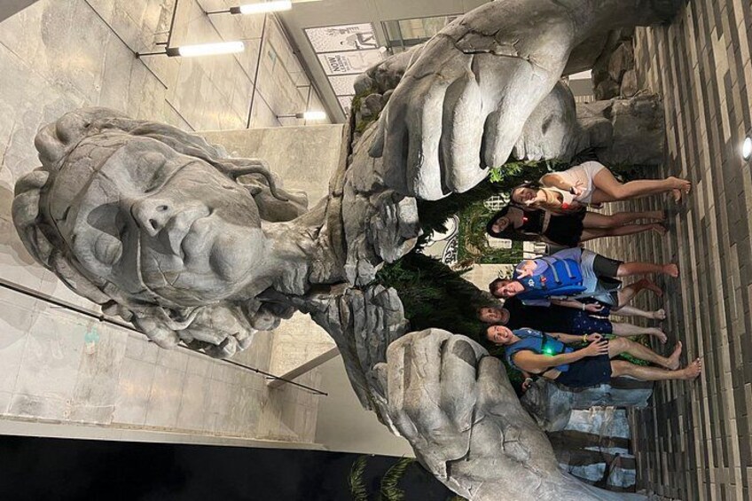 The thrive statue 2