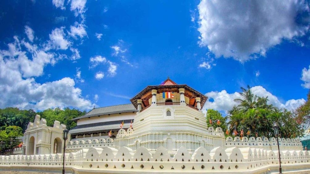 Picture 11 for Activity Kandy City Tour With Ambuluwawa Tower 2