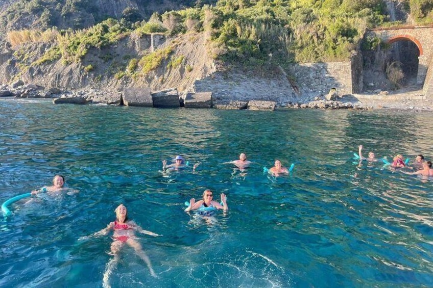 Cinque Terre daytime boat tour with a traditional ligurian gozzo 2