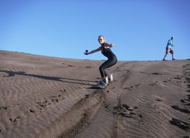 Picture 11 for Activity La Paz: Sunset Sandboarding on the Dunes 4