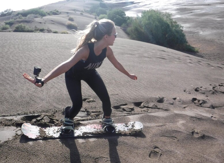 Picture 12 for Activity La Paz: Sunset Sandboarding on the Dunes 5