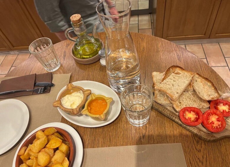 Picture 4 for Activity Girona Evening Food Tour & Tapas Bar Experience 2
