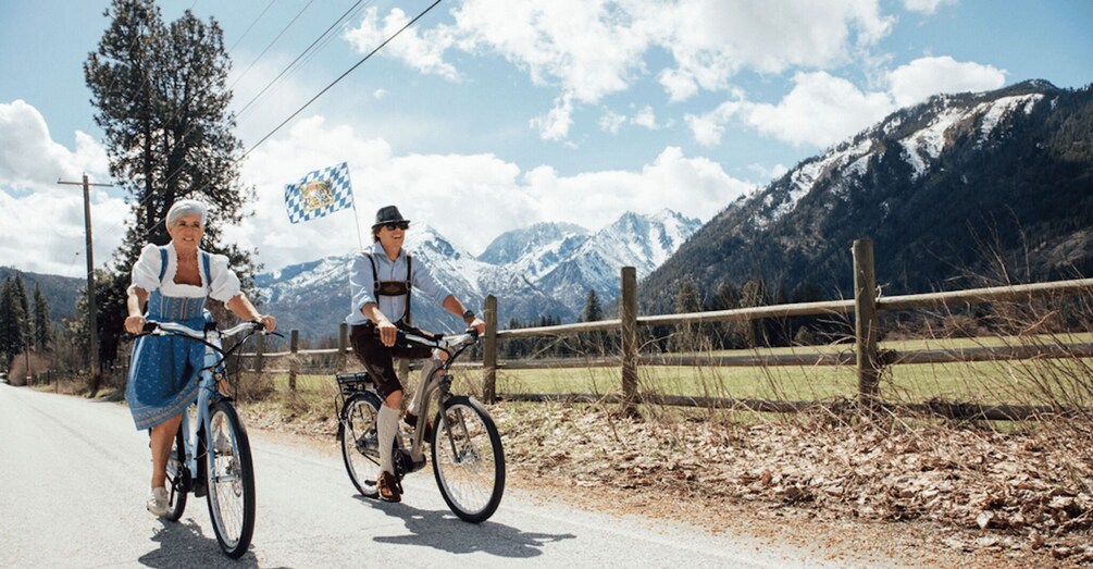 Picture 3 for Activity Leavenworth: Mountain Views Guided E-bike Tour 2