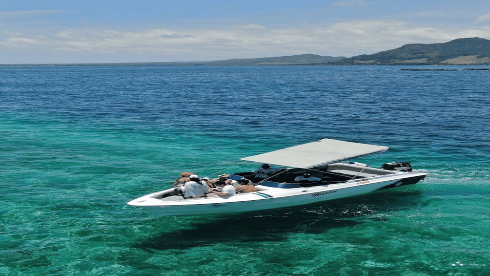 5 Islands Private Speedboat w/ Snorkeling + Lunch & Drinks 2