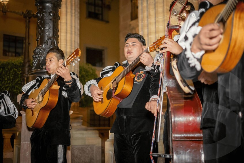 Picture 22 for Activity Guanajuato: Night Walk with the Estudiantina 2