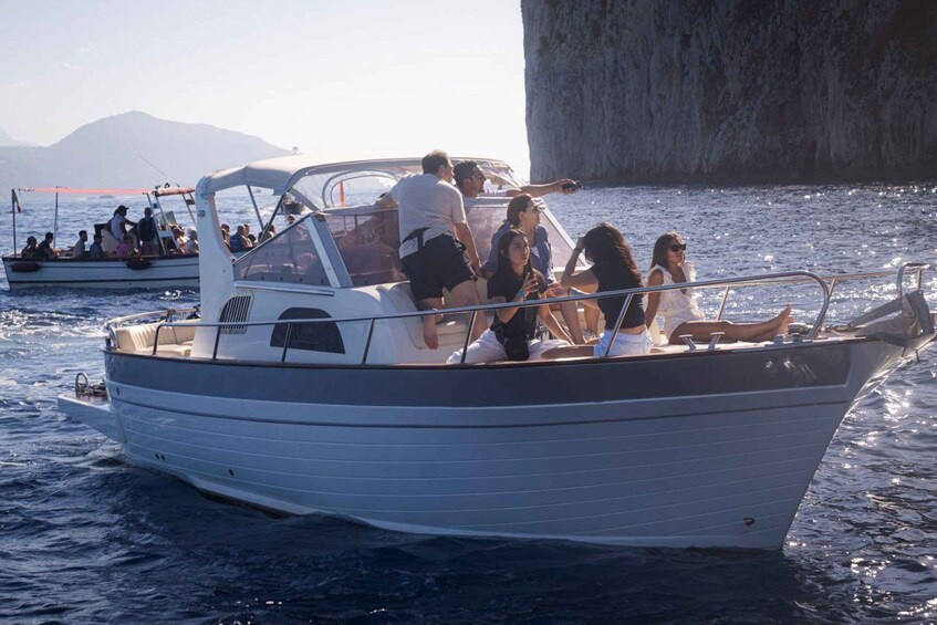 Picture 10 for Activity Tour around the Island of Capri Private 4