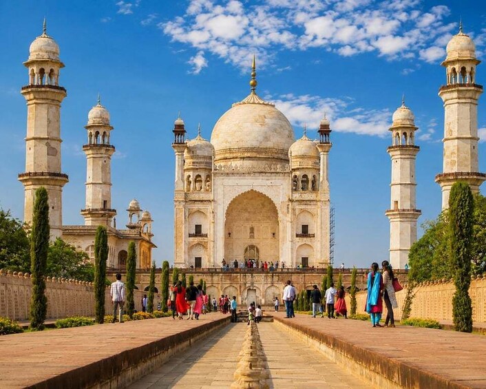 Private 3 days Ajanta, Ellora caves and Aurangabad city tour 1