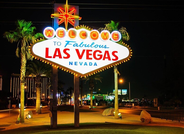 The iconic 'Welcome to Fabulous Las Vegas Nevada' sign at night. 3