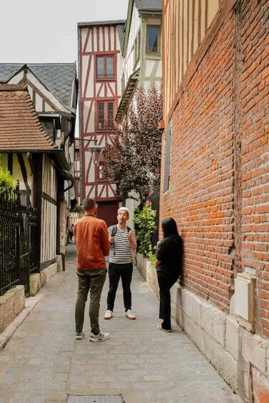 Picture 3 for Activity Small Group Guided Tour of the Secret History of Rouen 5