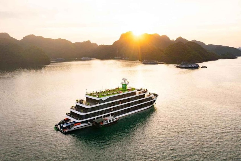 Picture 124 for Activity Hanoi: 3-Day Ha Long/Lan Ha Bay Cruise with Private Balcony 5